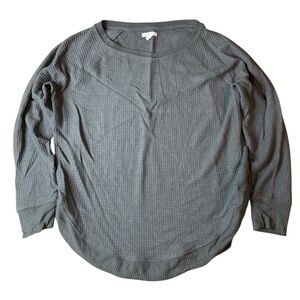 Maurices Grey Waffle Knit Curved Hem Long Sleeve Top - Size L